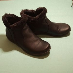 Black Flex Step Boots